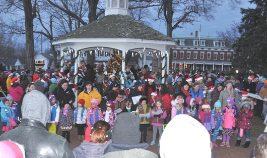 grafton_tree_lighting_2_BLOG